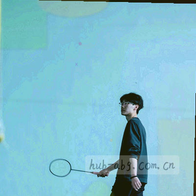 深蓝色底上的发光APP图标